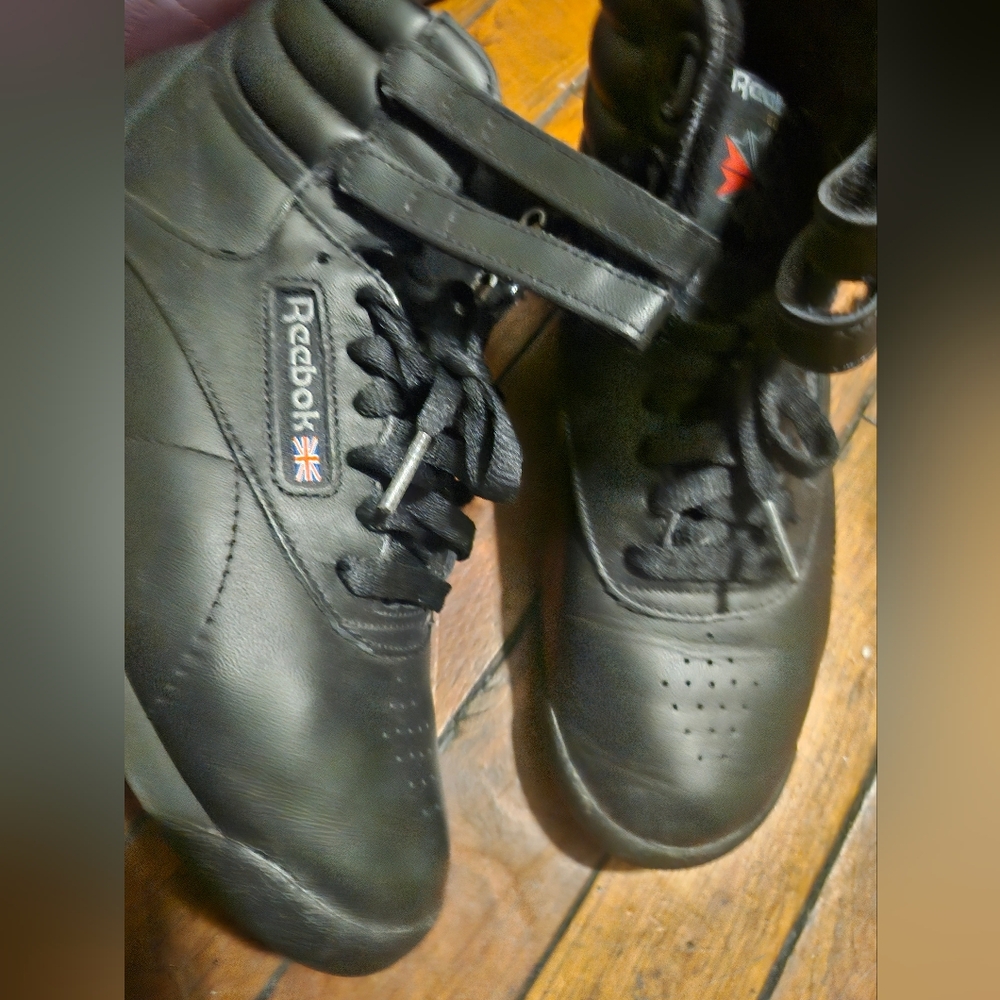 REEBOK Sneaker Lot Sz 8 - Picture 4 of 5